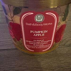 Bath & Body Works Red Pumpkin Apple Candle